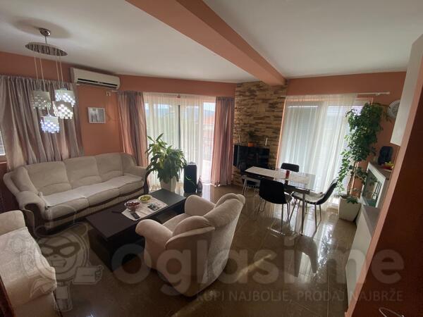 Dvosoban stan 80m2 - Kotor - Kavač