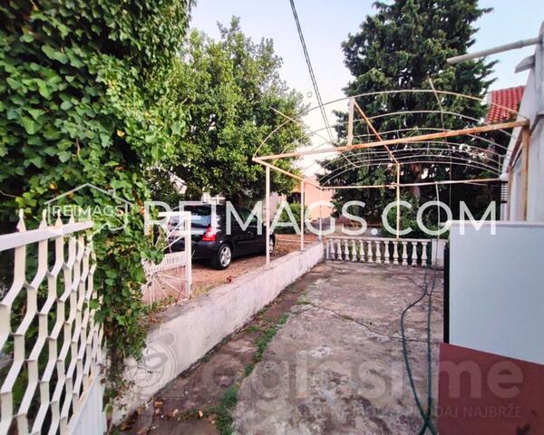 Porodična kuća 85m2 - Bar - > Okolina grada