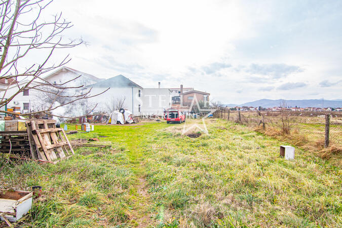 Građevinsko zemljište 1258m2 - Podgorica - Gornja Gorica