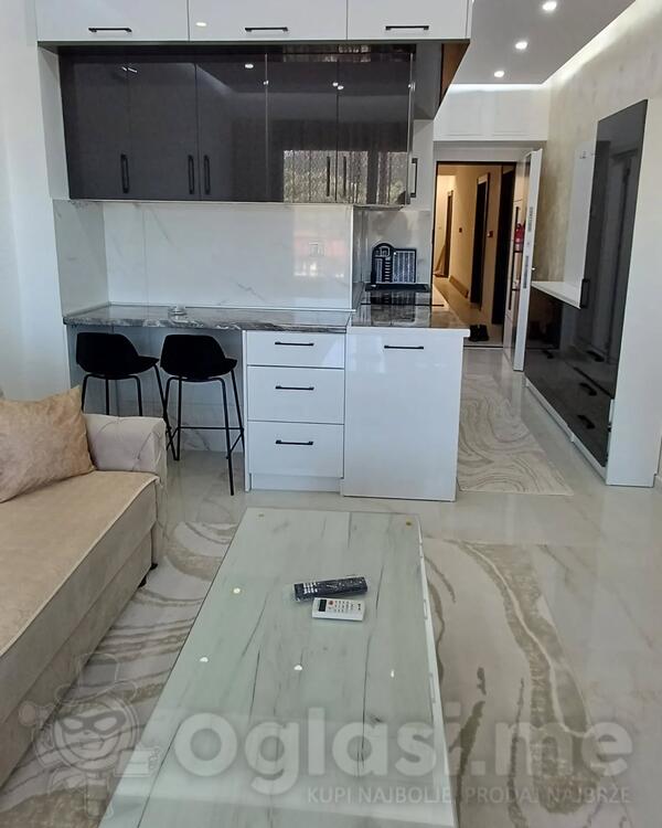 Garsonjera 27m2 - Bar - Čeluga