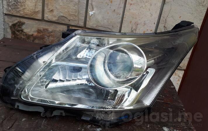 Lijevi far za Toyota - Avensis - 2011-2008