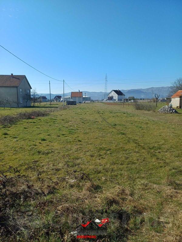 Građevinsko zemljište 1000m2 - Nikšić - Ozrinići