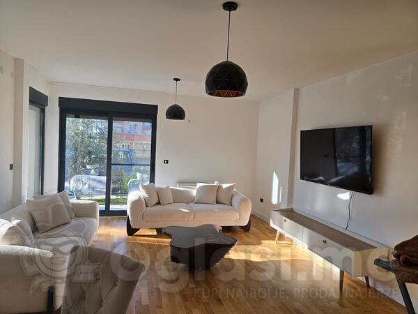 Dvosoban stan 100m2 - Podgorica - Dalmatinska