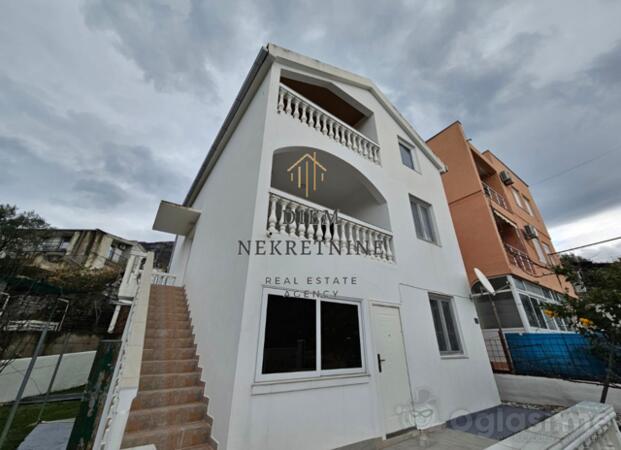 Porodična kuća 180m2 - Bar - Bar (uži dio)