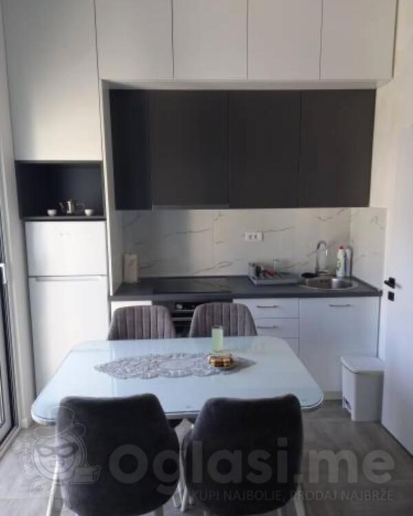 Garsonjera 300m2 - Bar - Bar (uži dio)