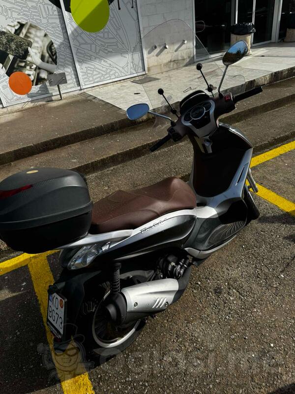 Piaggio - Beverly 300