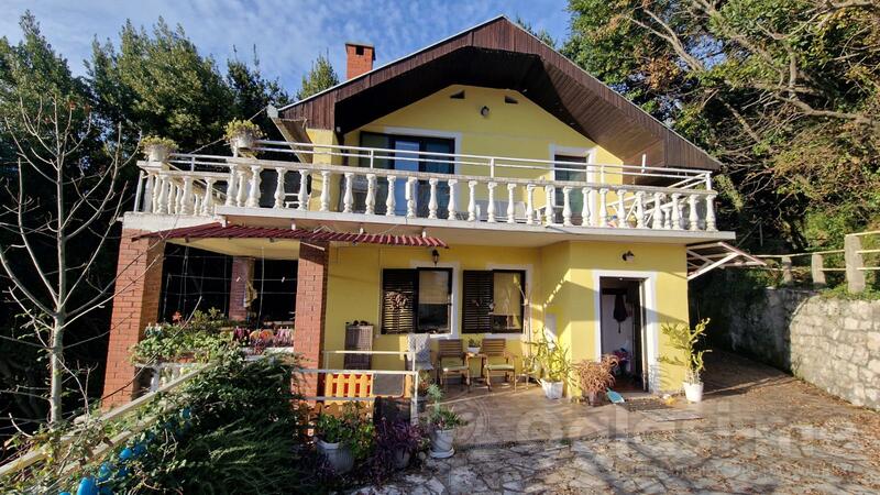 Porodična kuća 143m2 - Herceg Novi - Ratiševina