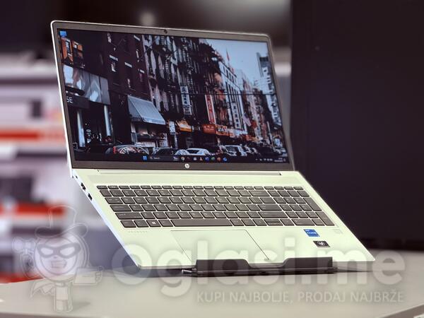 HP HP ProBook 450 G9 - 15.6" Intel i3 16GB GB
