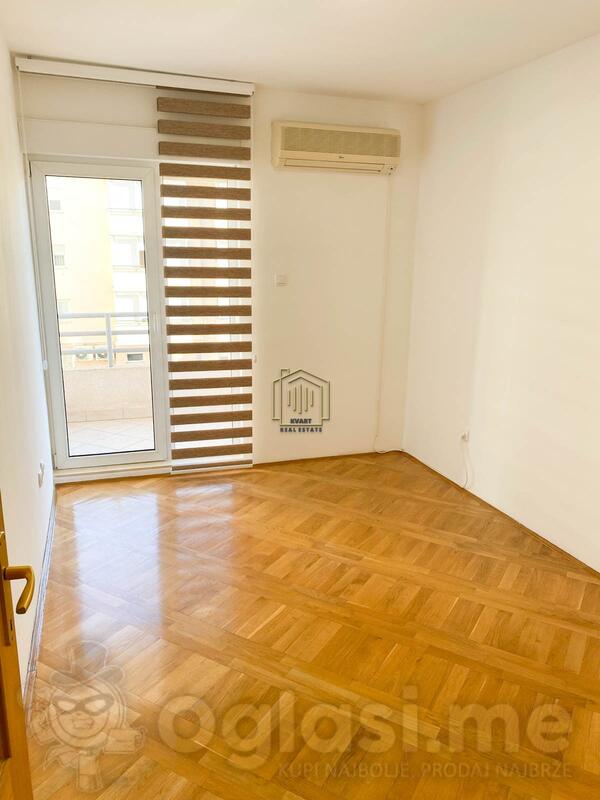 Kancelarija 50m2 - Podgorica - Preko Morače