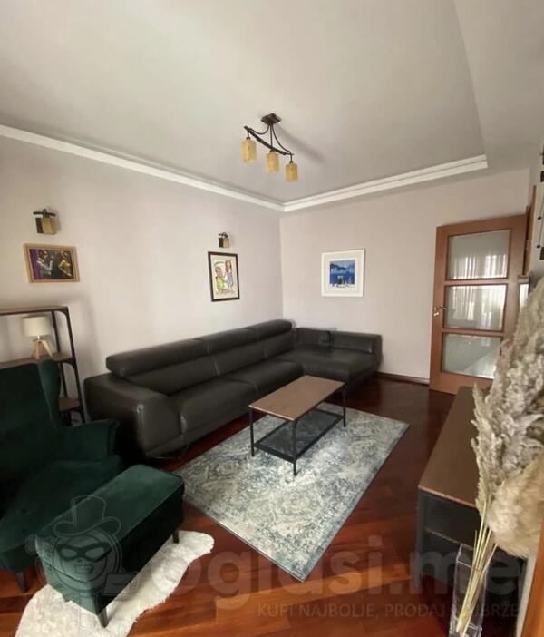 Dvosoban stan 82m2 - Podgorica - Stari Aerodrom