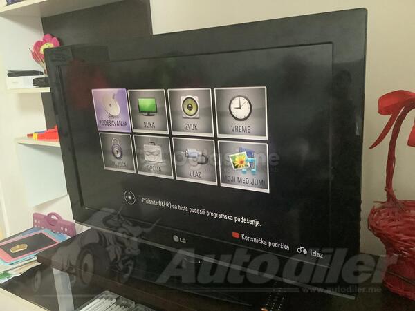 LG LG - Televizor LCD 32"