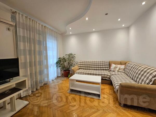 Dvosoban stan 61m2 - Bar - Centar grada