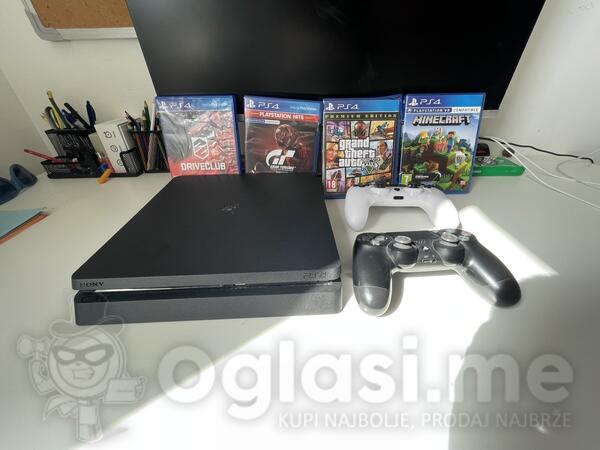 Sony - PlayStation 4