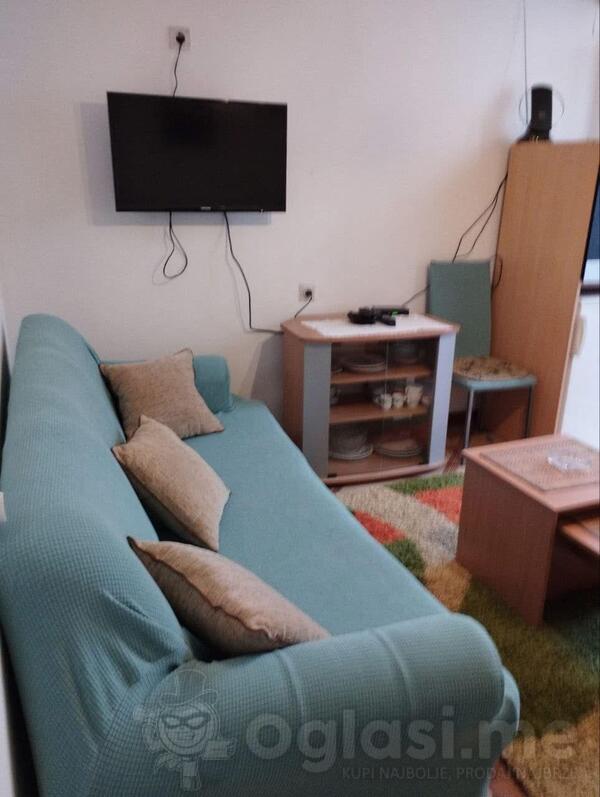Dvosoban stan 40m2 - Bar - Centar grada