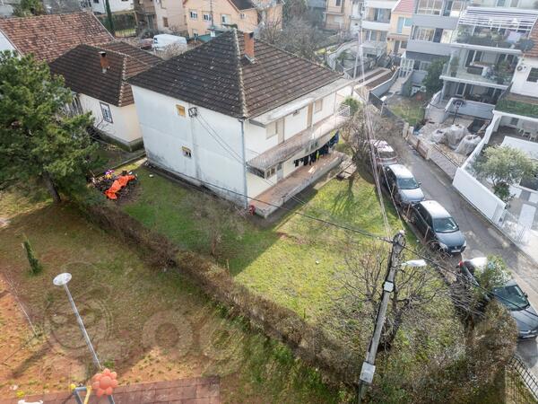 Kuća sa više stanova 200m2 - Podgorica - Zabjelo
