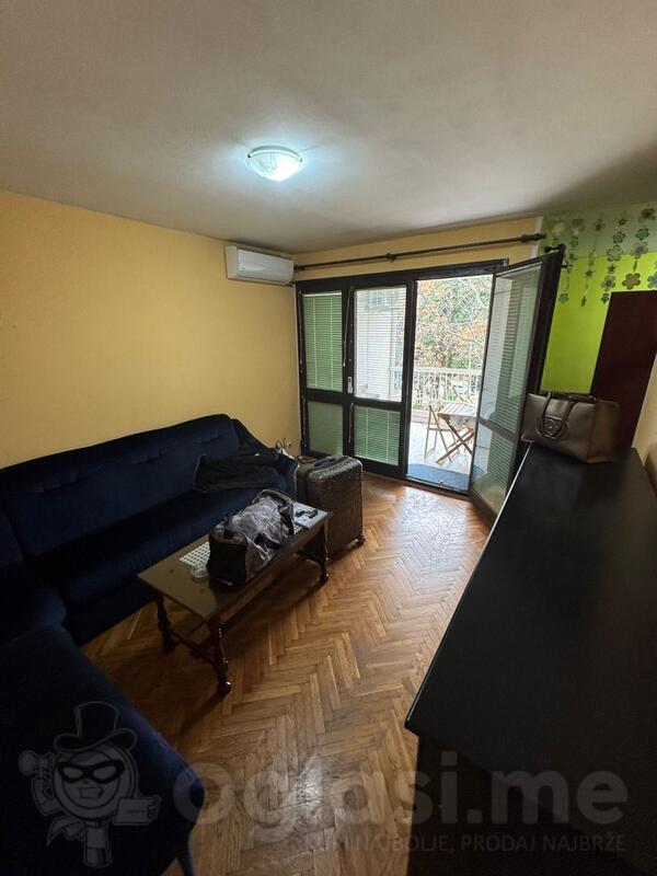 Jednosoban stan 50m2 - Bar - Centar grada