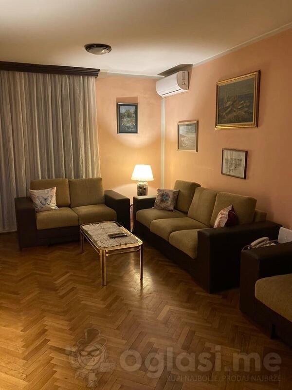 Trosoban stan 117m2 - Bar - Centar grada