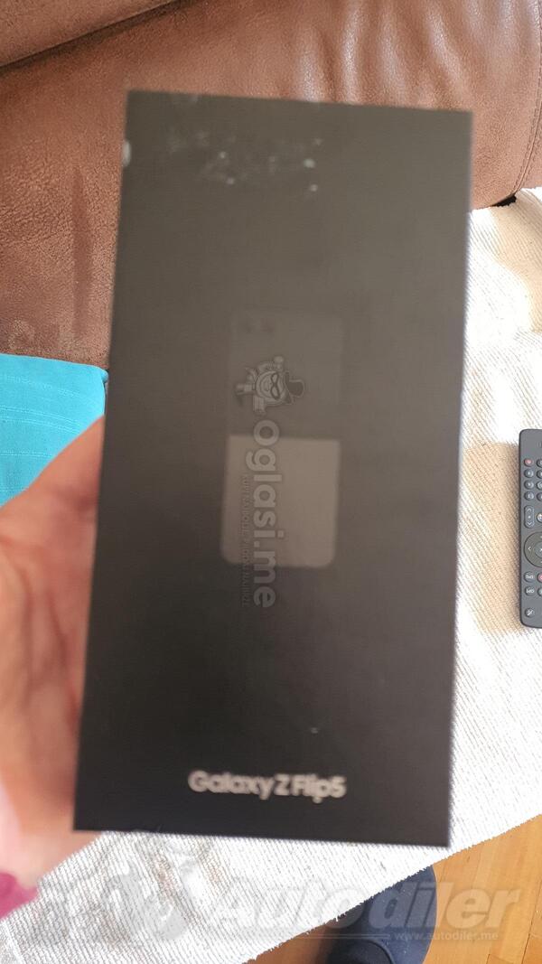 Samsung - Galaxy Z Flip3 5G 256GB