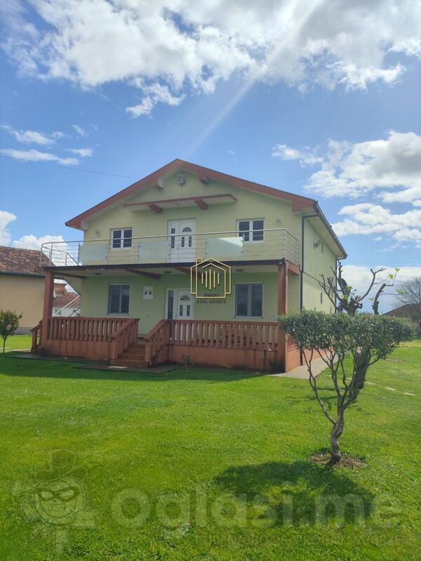 Porodična kuća 250m2 - Podgorica - Mojanovići