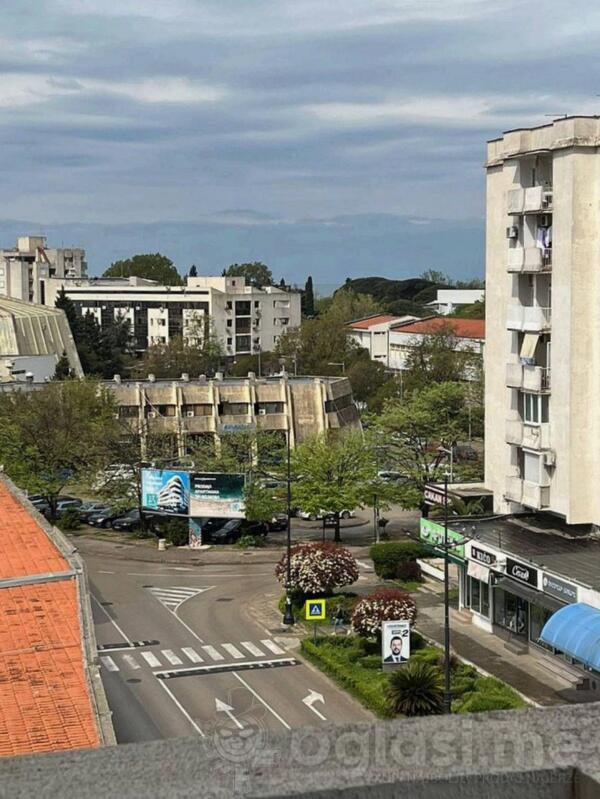 Četvorosoban stan 125m2 - Bar - Centar grada
