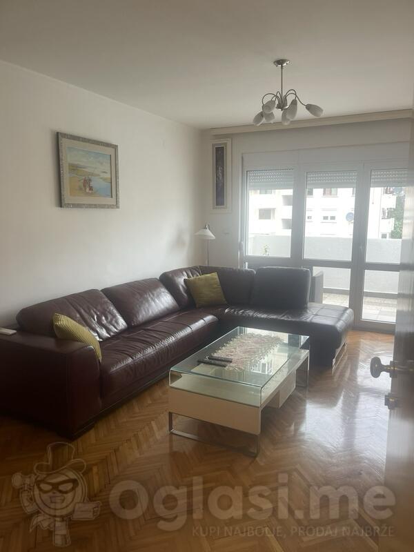 Dvosoban stan 69m2 - Bar - Centar grada