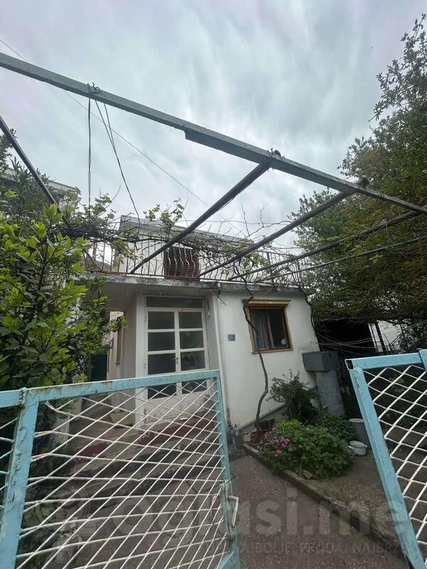 Porodična kuća 100m2 - Bar - Sutomore