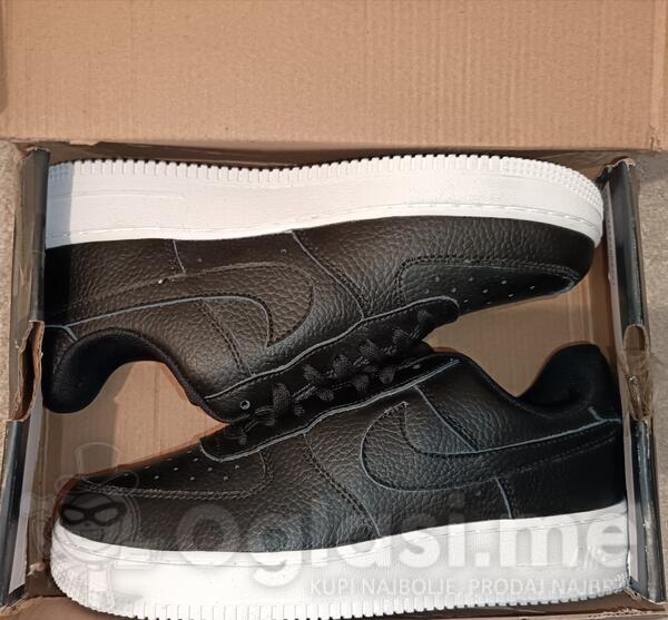 Prodajem Original nove patike - Broj 42 