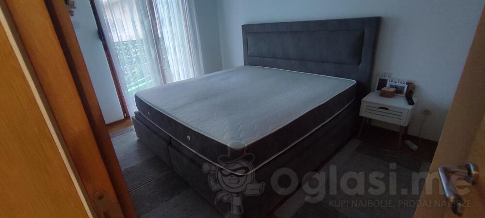 Prodajem bracni krevet 2m*2m