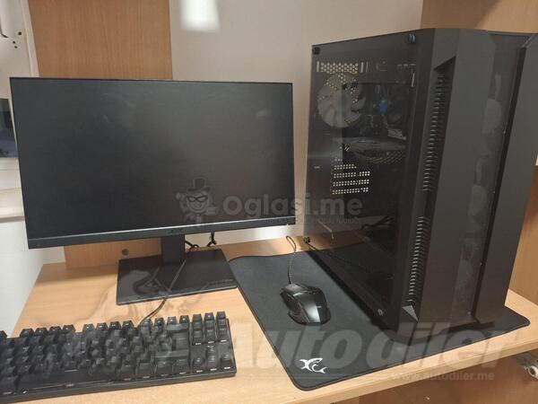 Intel i3 - 8GB GB DDR4 - SSD disk