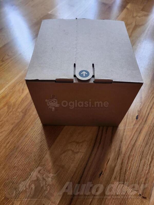 Apple M4 - 15.6" AMD Ostalo 16GB GB