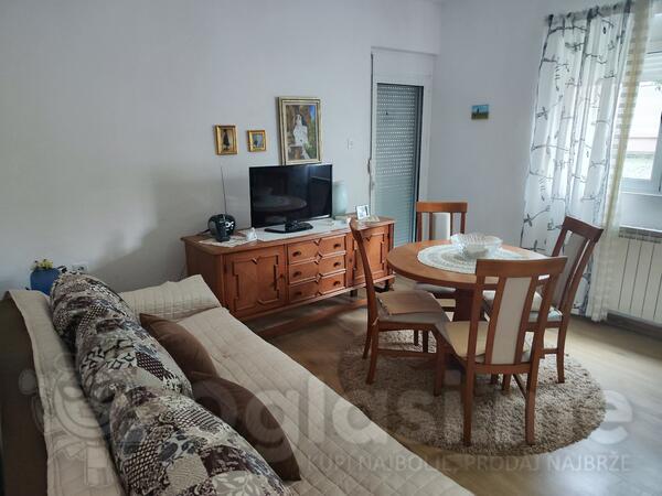 Kuća sa više stanova 140m2 - Podgorica - Zlatica