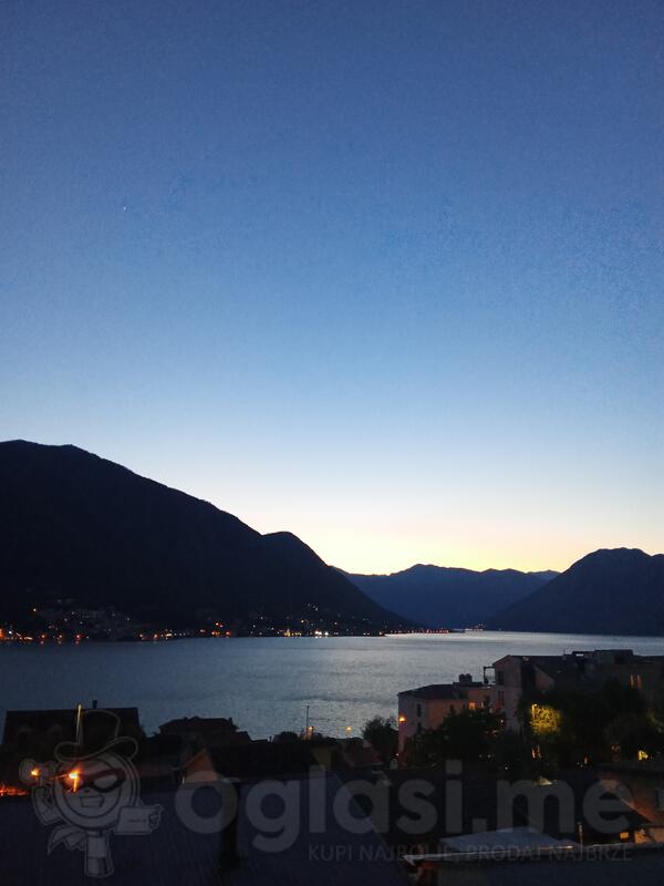 Kuća sa više stanova 231m2 - Kotor - Kotor (uži dio)