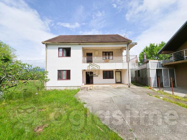 Kuća sa više stanova 200m2 - Danilovgrad - Grlić
