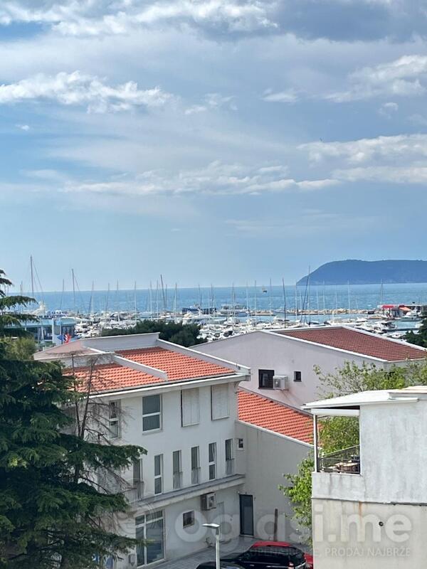 Jednosoban stan 40m2 - Bar - Centar grada