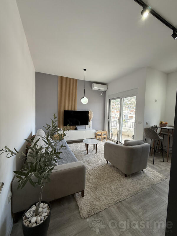 Jednosoban stan 43m2 - Bar - Šušanj