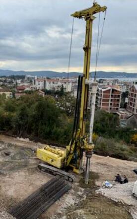 Potrebni pomocni radnici