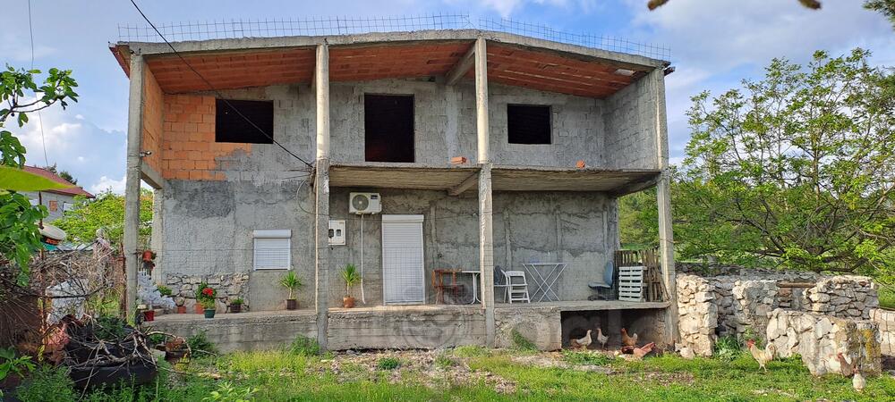 Porodična kuća 139m2 - Podgorica - Malo Brdo