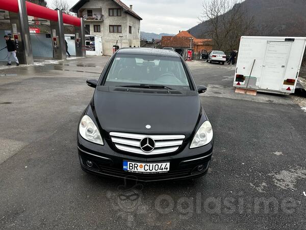 Mercedes Benz - B 180 - 180