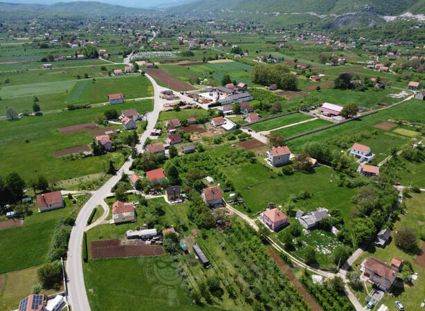 Građevinsko zemljište 2096m2 - Nikšić - Gornje Polje