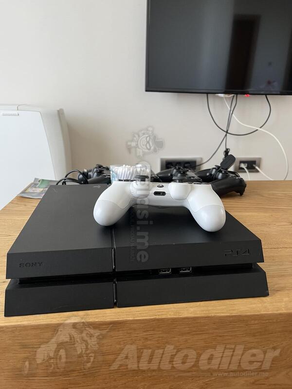 Sony - PlayStation 4