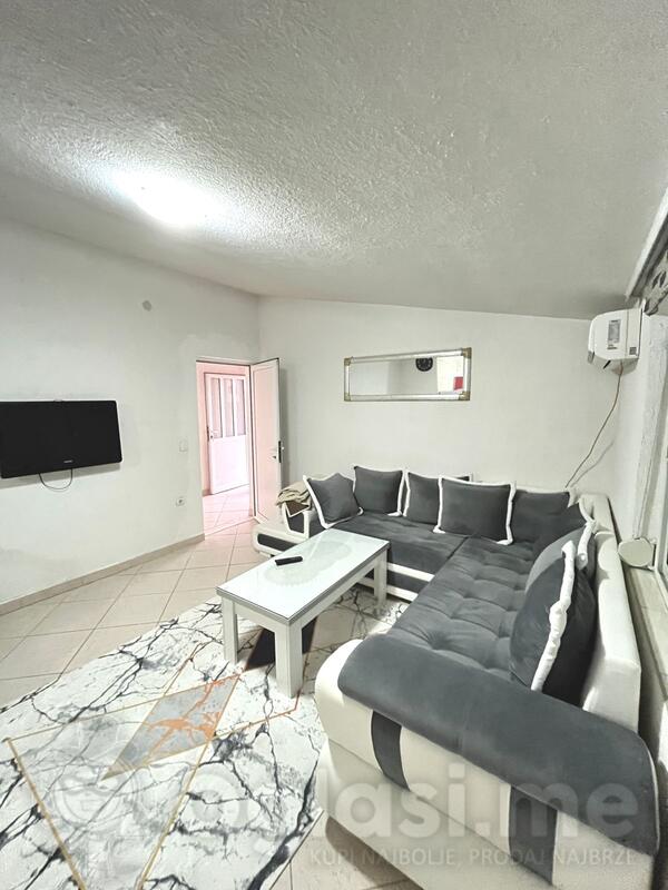 Trosoban stan 90m2 - Bar - Polje