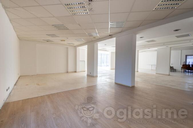 Poslovna zgrada 1161m2 - Podgorica - Golubovci