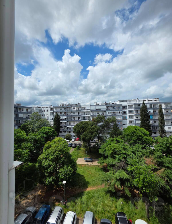 Dvosoban stan 75m2 - Podgorica - Preko Morače