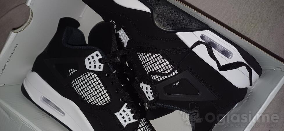 Jordan 4
