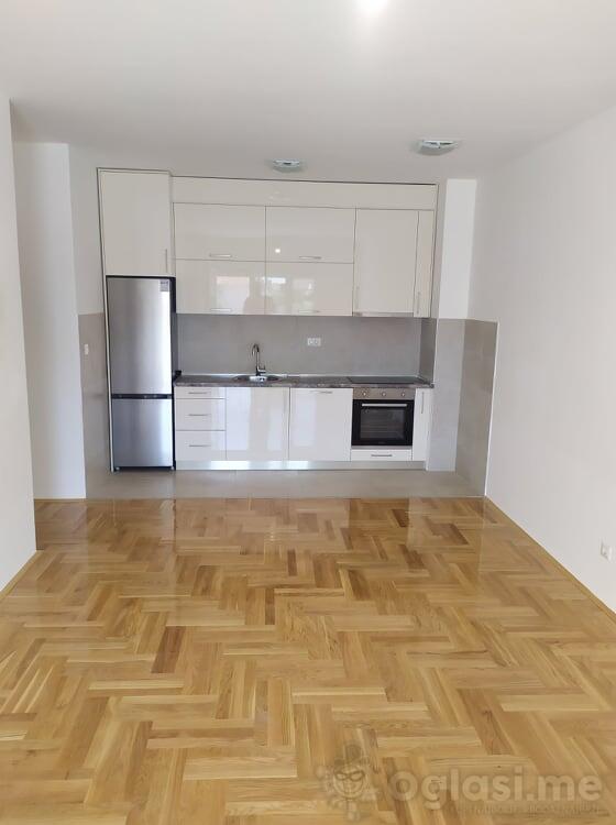 Dvosoban stan 66m2 - Podgorica - Stari Aerodrom