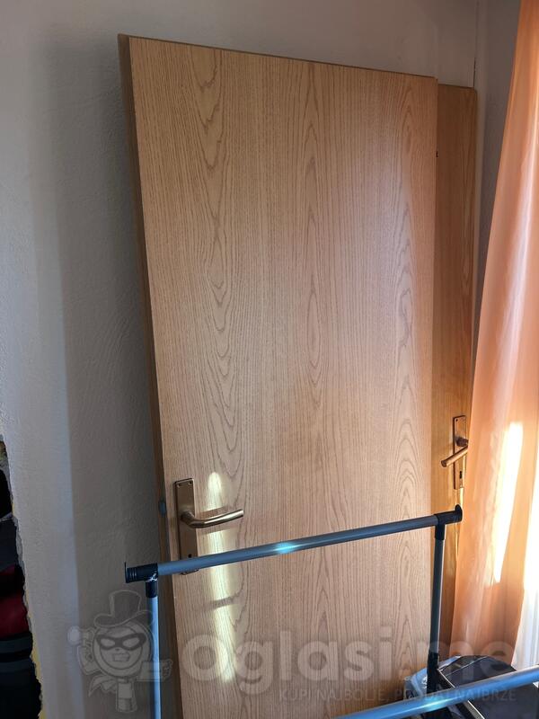 Sobna vrata ,koristena.