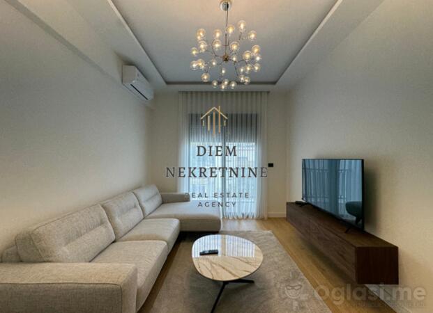 Dvosoban stan 60m2 - Podgorica - Gorica C