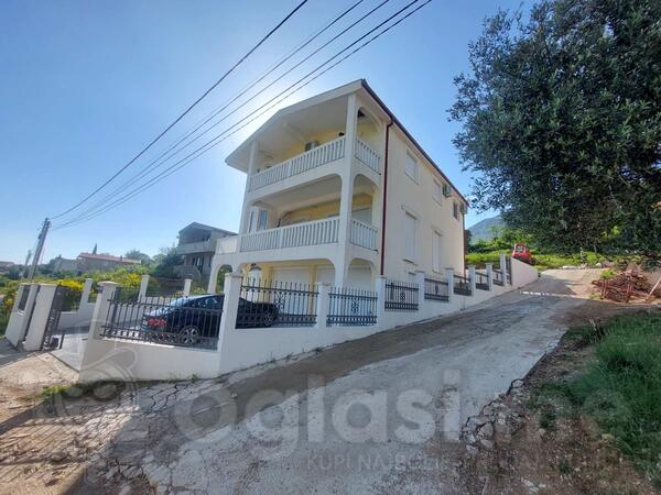 Porodična kuća 290m2 - Bar - Šušanj