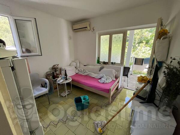 Garsonjera 29m2 - Bar - Sutomore
