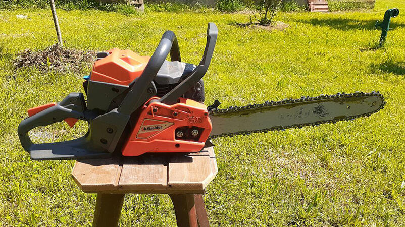 Prodaje se motorna testera Oleo-Mac 80 eura